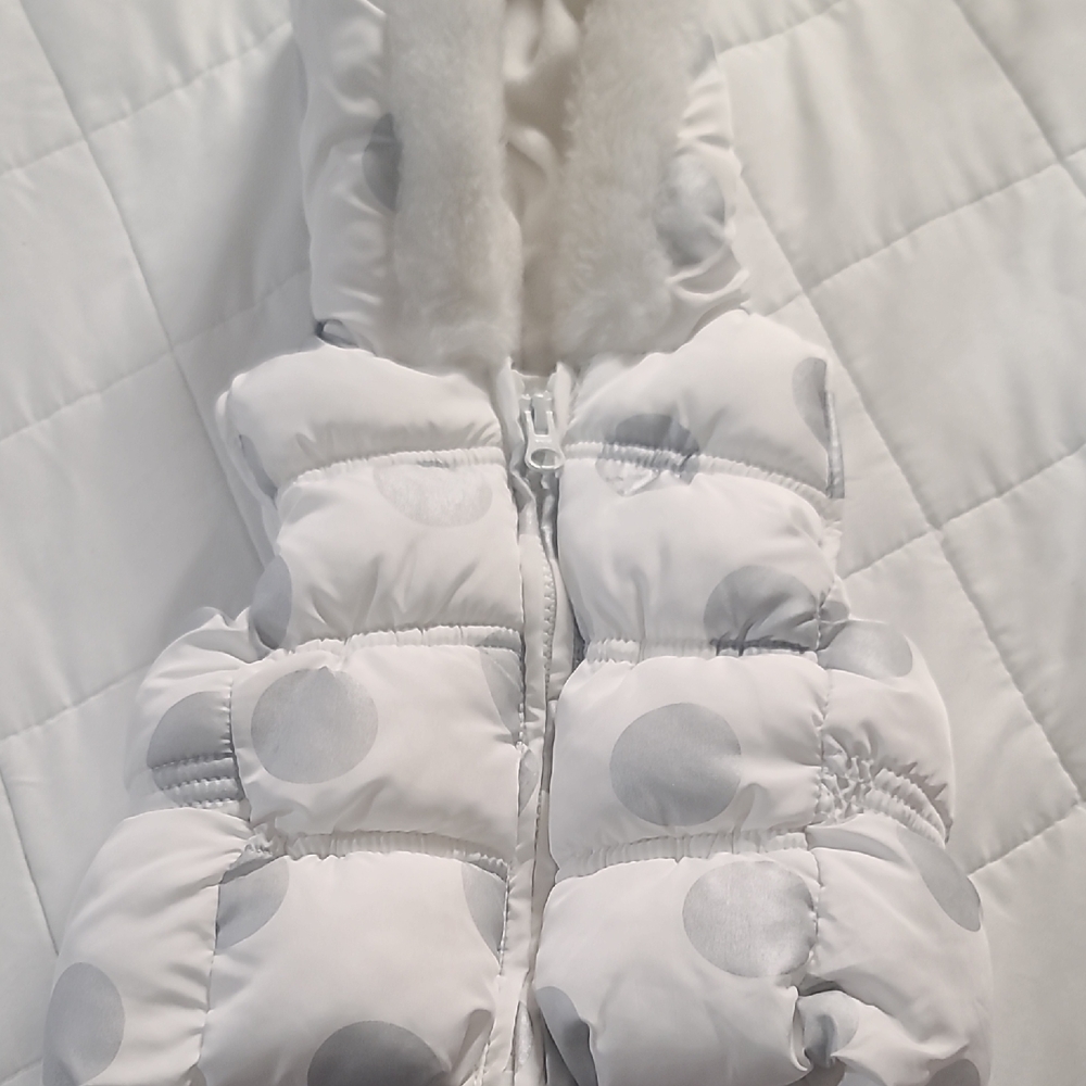 Old Navy White and Gray Polka Dot Kids Puffer Jacket